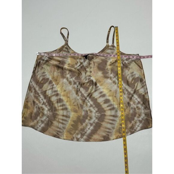 Torrid Chevron Tie Dye Satin Cami Blouse Tank Sleeveless‎ Taupe Brown Tan 4X - Picture 9 of 12